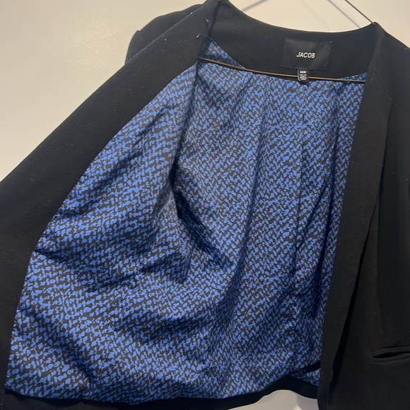 Jacob Black Cropped Blazer (M) - Picture 4 of 7